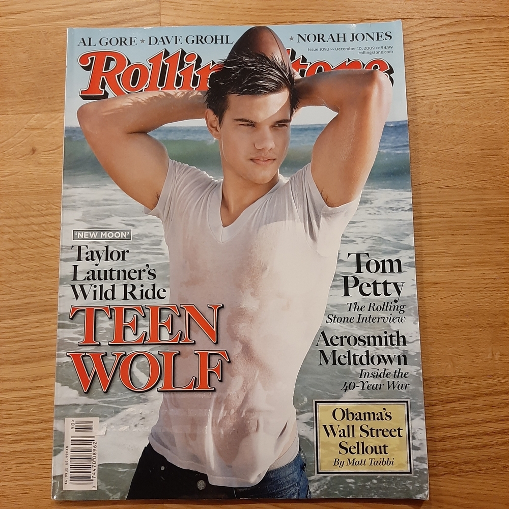 Rolling Stone Magazine with Taylor Lautner Cover - Dec 10, 2009